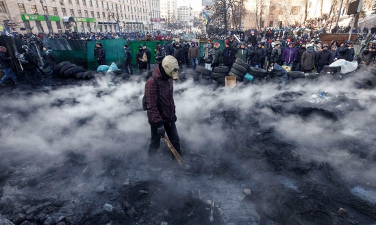 Kiev protesters vs Nazis